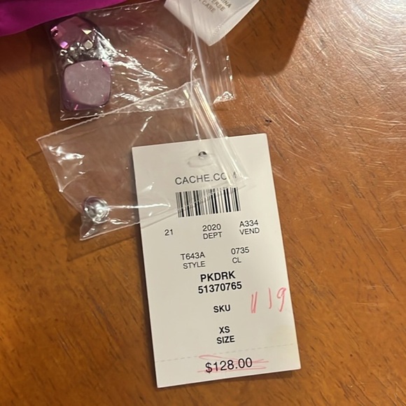 Cache women’s fushia silk jewled neck sleevless top
Size XS NWT - Picture 8 of 8